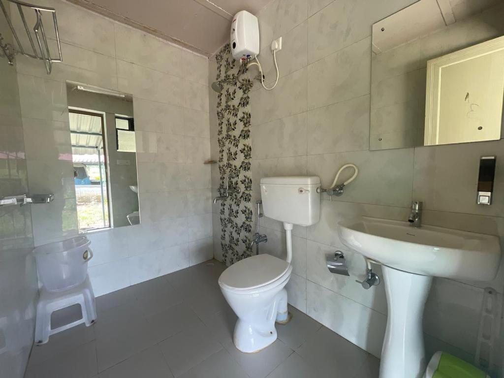 Satyam Farms Villa Jāmb Exterior foto